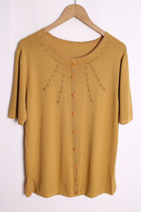 camisa-vintage-80s-mujer-53.jpg Camiseta Bordada Vintage Color Mostaza "M/L"