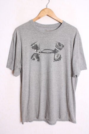 Camiseta Vintage Deportiva Under Armour "L/XL"
