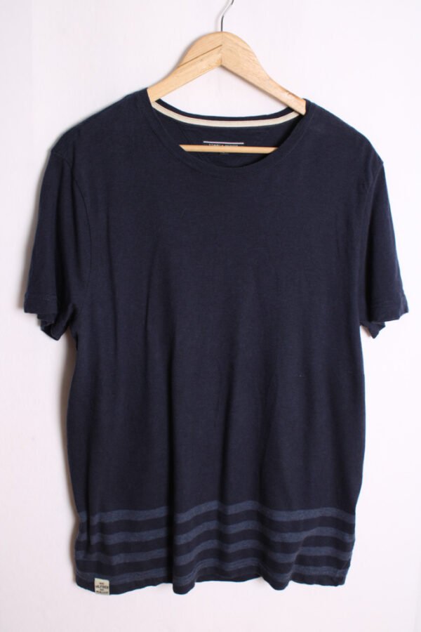 camiseta-tommy-hilfiger-vintage_-37.jpg Camiseta Tommy Hilfiger Vintage Azul con Rayas "L"