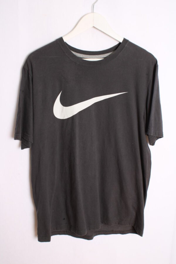 Camiseta Deportiva Nike Gris "M/L"