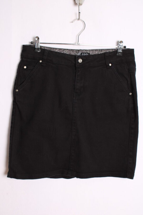 Falda Negra Denim Vintage Mini "M/L"