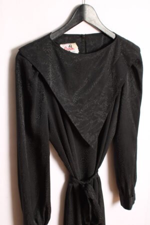 Vestido Negro Corte Recto Vintage  "M"