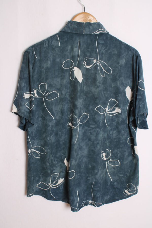Camisa Vintage Gris con Flores "L"