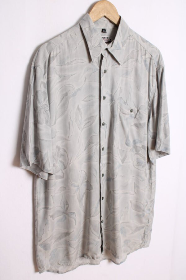 Camisa Print Hojas Vintage Tonos Grises "L"
