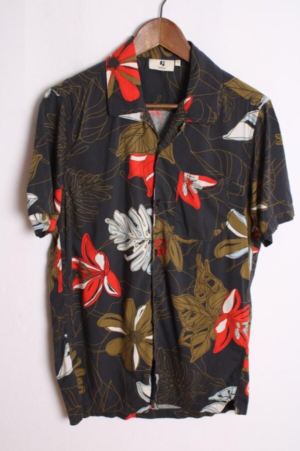 Camisa Hawaiana Negra Vintage Flores "M"