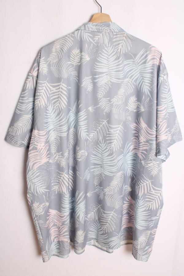 Camisa Gris Vintage con Hojas "3XL"