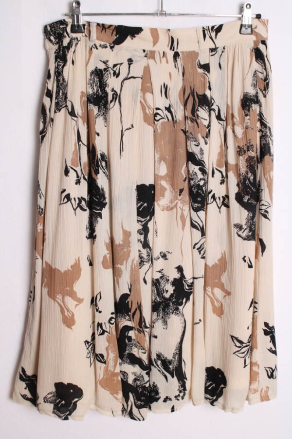 Falda con Vuelo Vintage Blanca y Estampada "L"