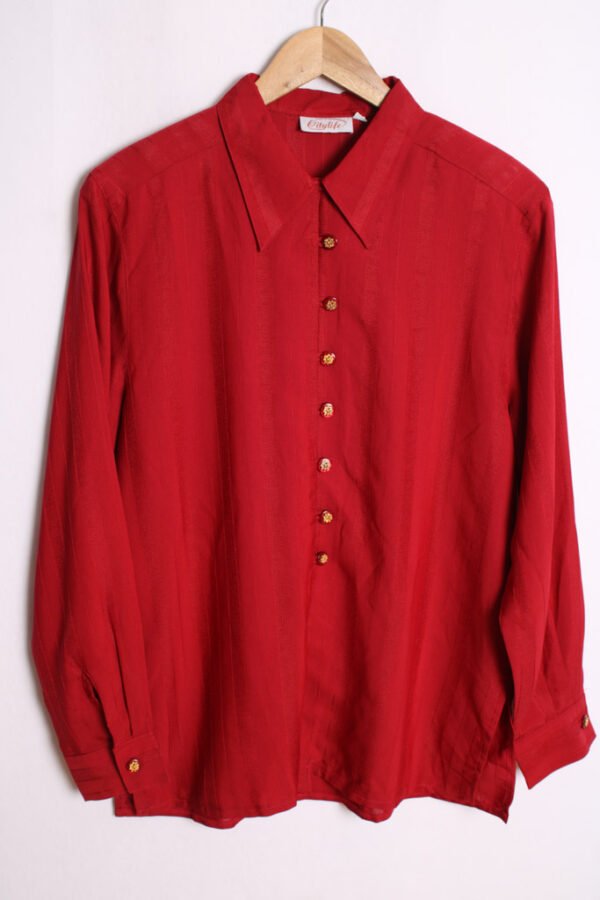 Camisa Roja Vintage Botón Joya "L"