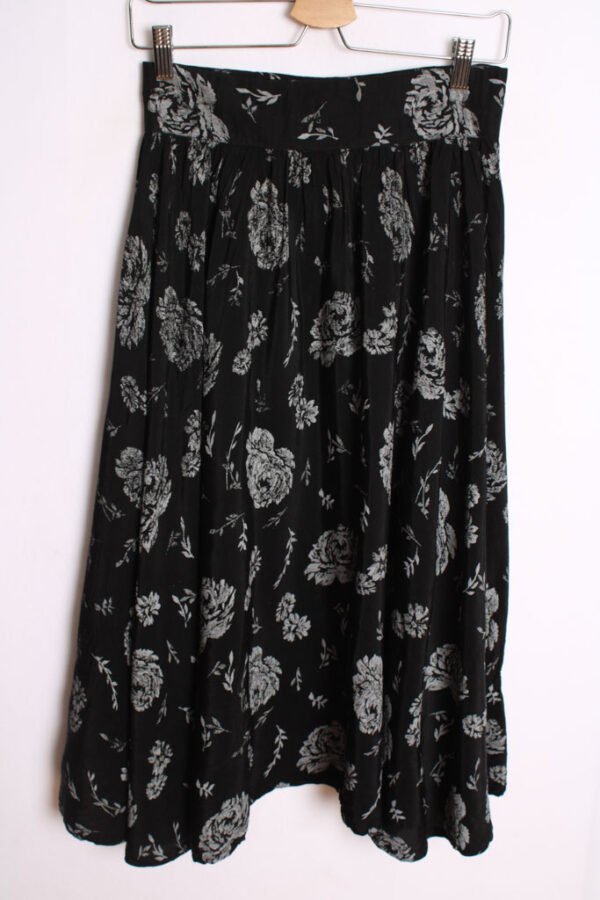 Falda Negra Midi Flores Grises Vintage "XS"