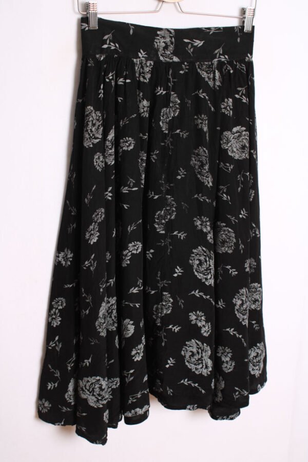 Falda Negra Midi Flores Grises Vintage "XS"