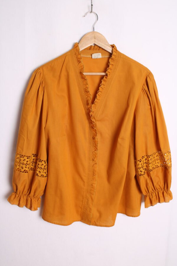 camisa vintage mujer invierno-52 Blusa Mostaza Volante Cuello Vintage "XL"