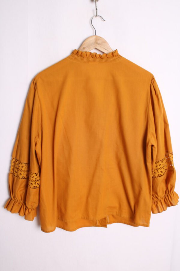 camisa vintage mujer invierno-53 Blusa Mostaza Volante Cuello Vintage "XL"
