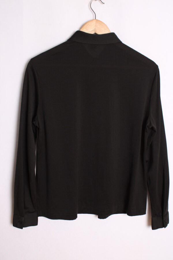 Top Negro Detalles Bordados Flores "M"